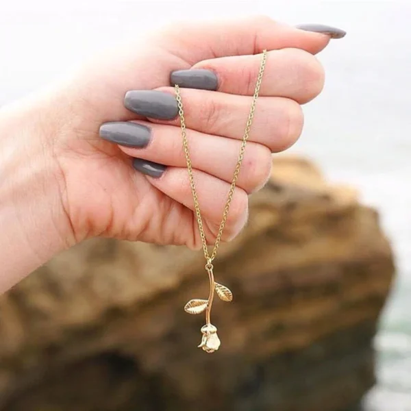 collier rose fleur 5